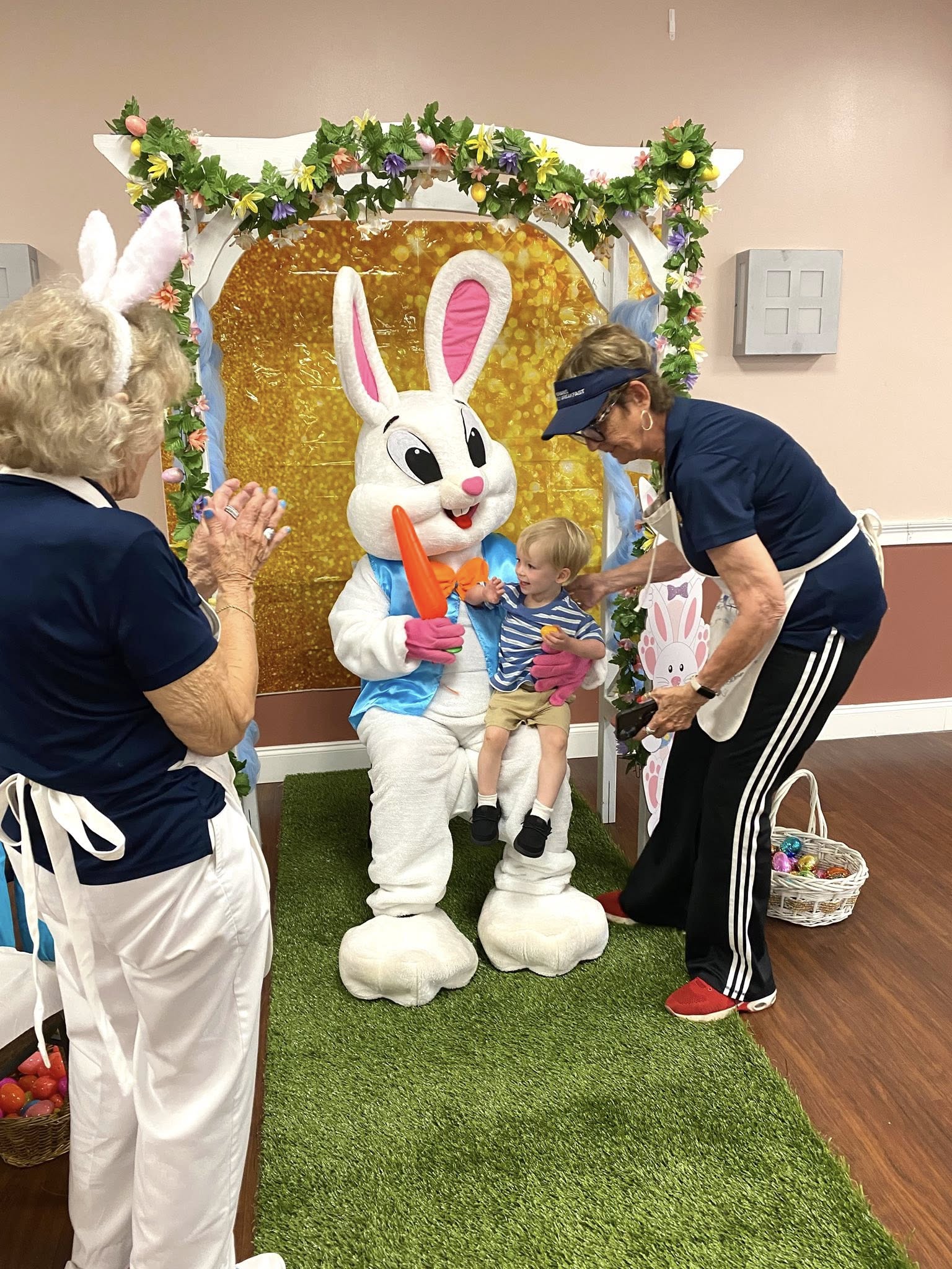 Sandy and Linda helping the Easter Bunny!